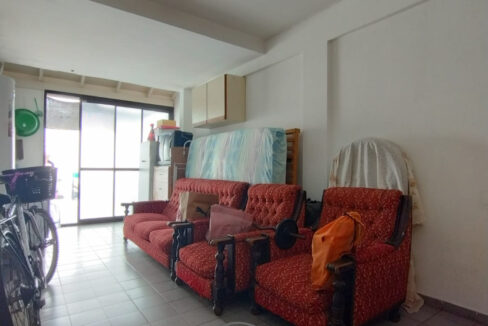 cb9d27bd-b37c-49d2-8e24-a7d444caa3c8