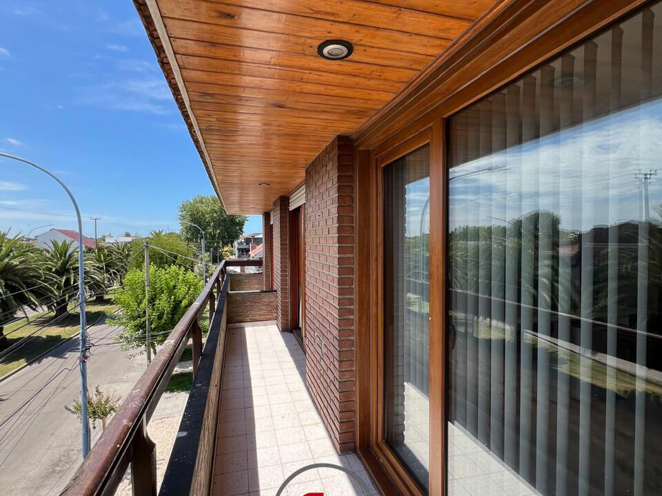 WhatsApp Image 2025-03-16 at 14.55.34 (1)