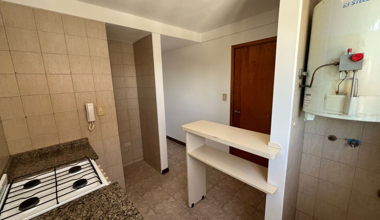 fe46594b-8642-4b9c-af5e-aebd133fe95c