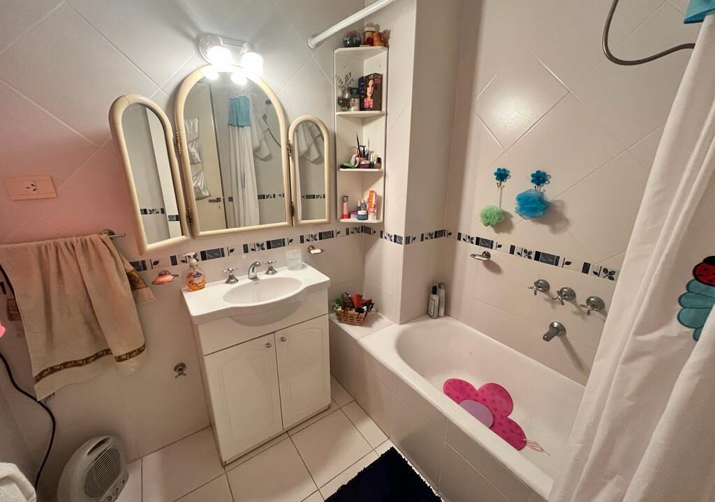 2cbba8a8-e9cc-4ebd-9484-d87ee48939b3