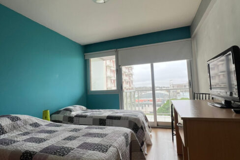 d2a0d249-8353-4e92-8e8b-185115a015cb