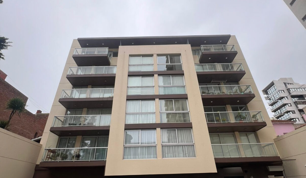 d7702ee3-a951-4479-9504-e140a37c6ce1