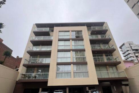 d7702ee3-a951-4479-9504-e140a37c6ce1